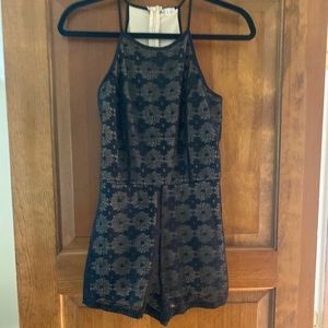 Bleuh Ciel size S sleeveless beautiful lace romper